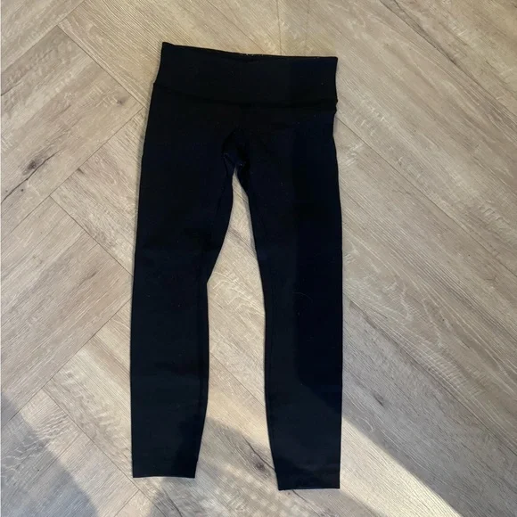 Lululemon Wunder Under Black Leggings - Picture 3 of 4